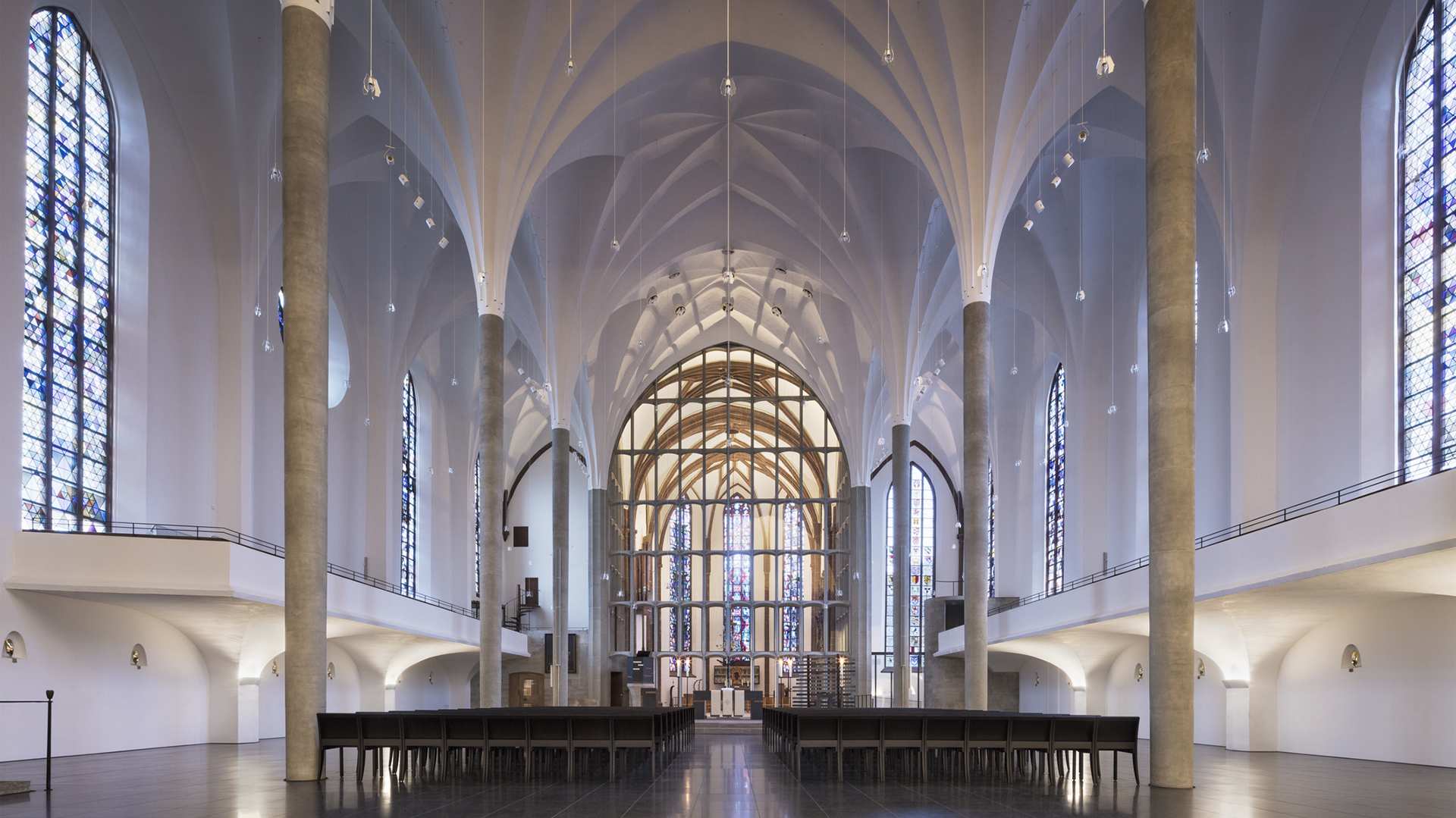 Martinskirche Lichtszene 01