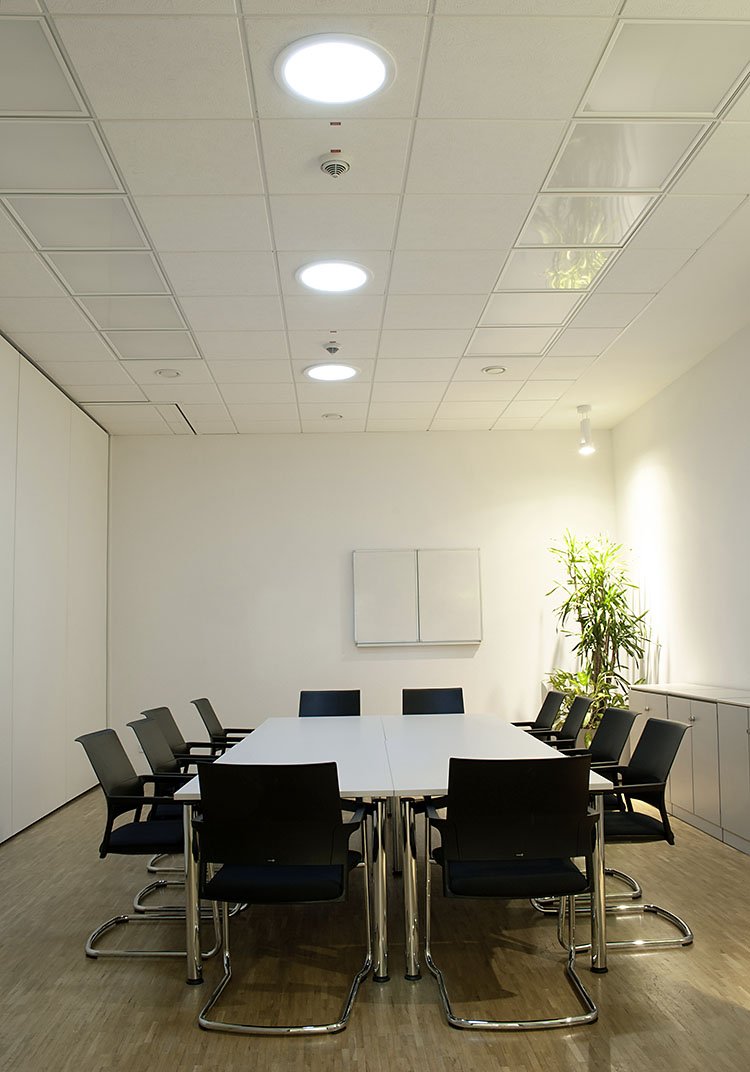 Solatube Tageslichtsystem im Tagungsraum